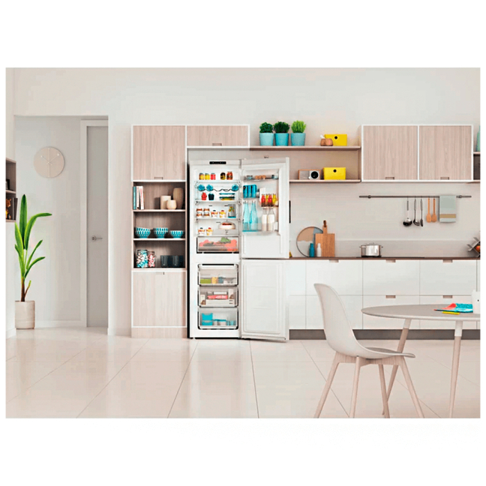 Холодильник Indesit INFC8TI21W0 UA