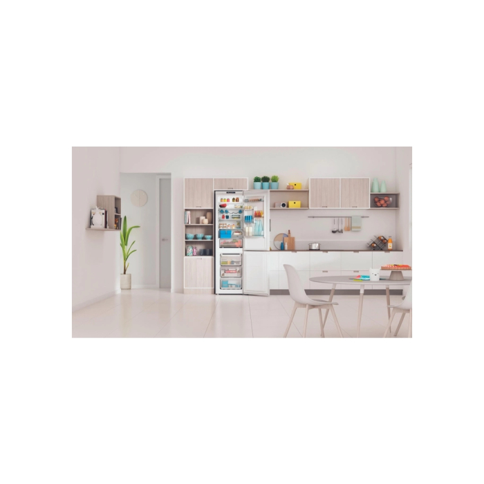 Холодильник Indesit INFC9TI22W UA