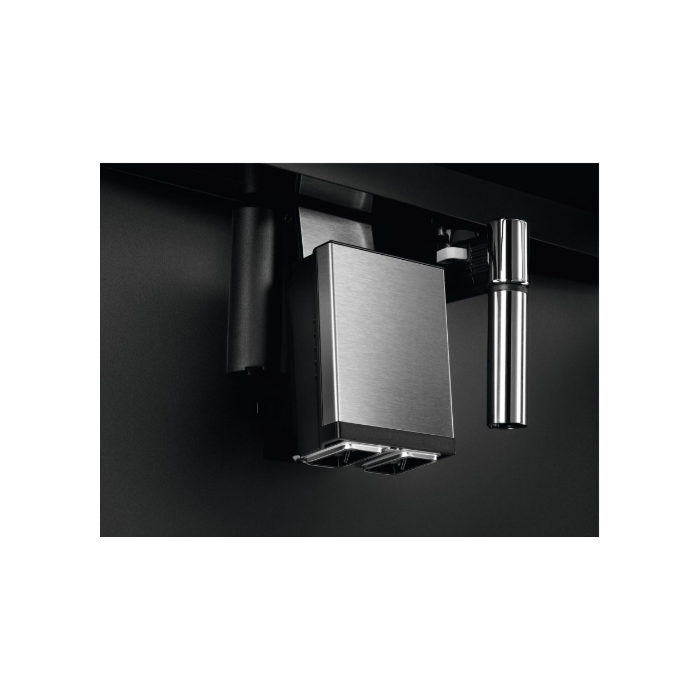 Кофемашина автоматическая Electrolux EBC85X